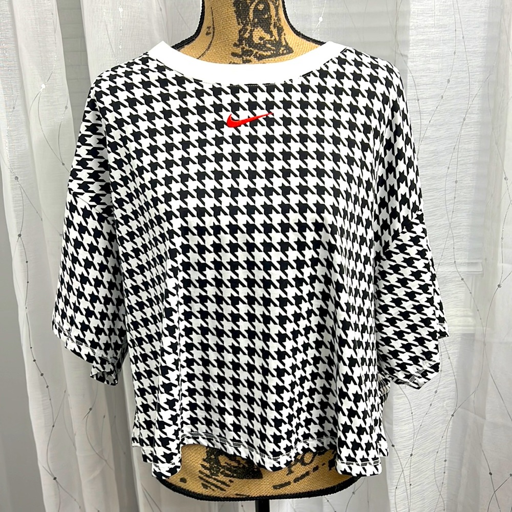 Nike crop Houndstooth T-Shirt